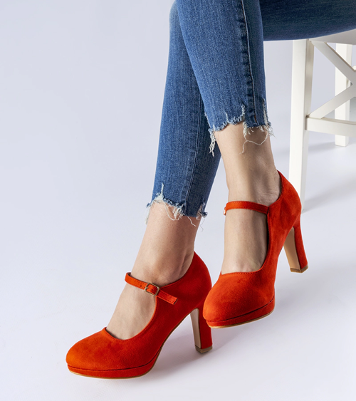 Oranžové boty na podpatku s přezkou Serri